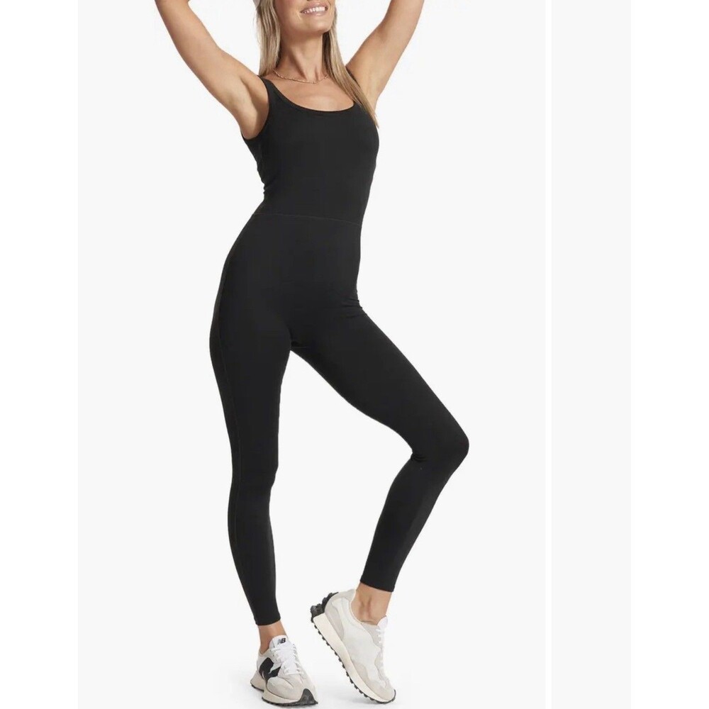 Vuori Womens Halo Essential Jumpsuit Black Heather Sz XS VW4022 Athleisure